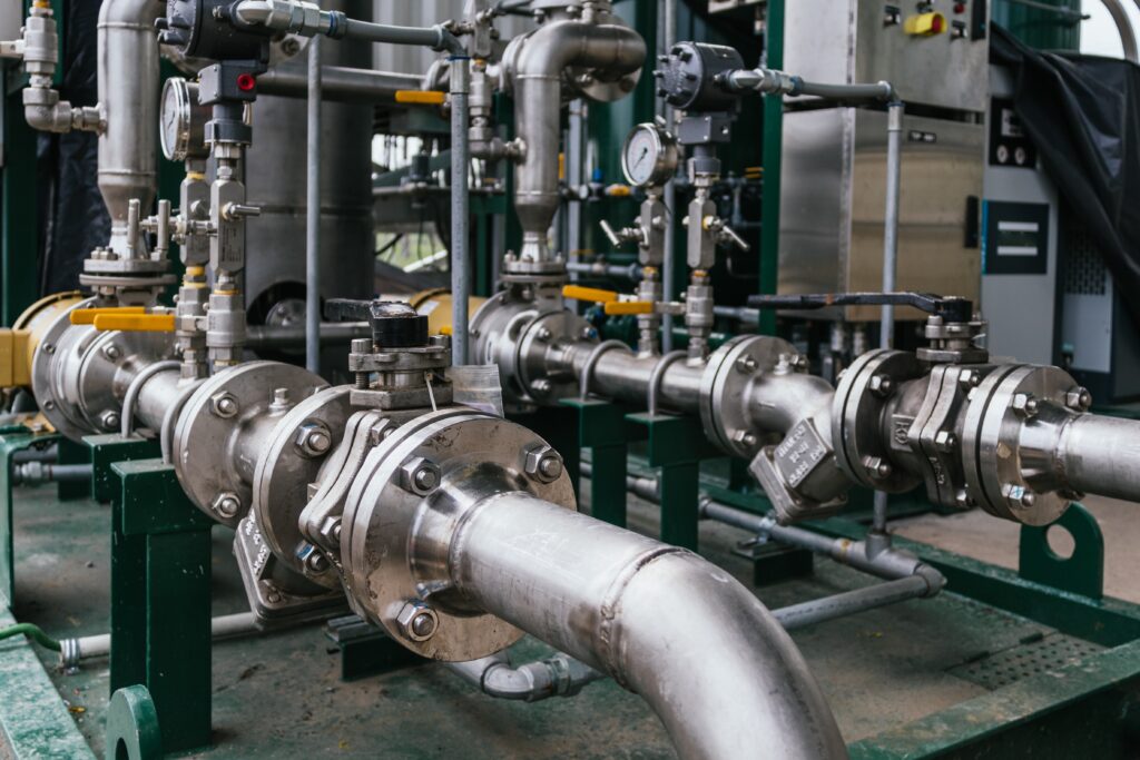 HOME Closeup View Cylindrical Grinder Industrial Concept 1 1024x683